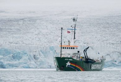 Greenpeace Arctic Sunrise, Save the Arctic, Sauvons l'Arctique, Arctic Ocean, Plastic, Polar Bears, Iceberg, melting sea ice, Nature conservation, Arctic05