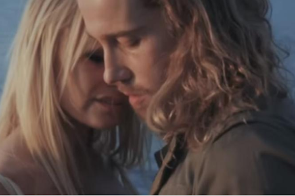 Julien doré, pamela anderson, grands espaces, liberté, musique, découvertes, à l'aventure, nature, arctic05, montpellier, chanteur français, %22&%22, le lac, alerte à malibu