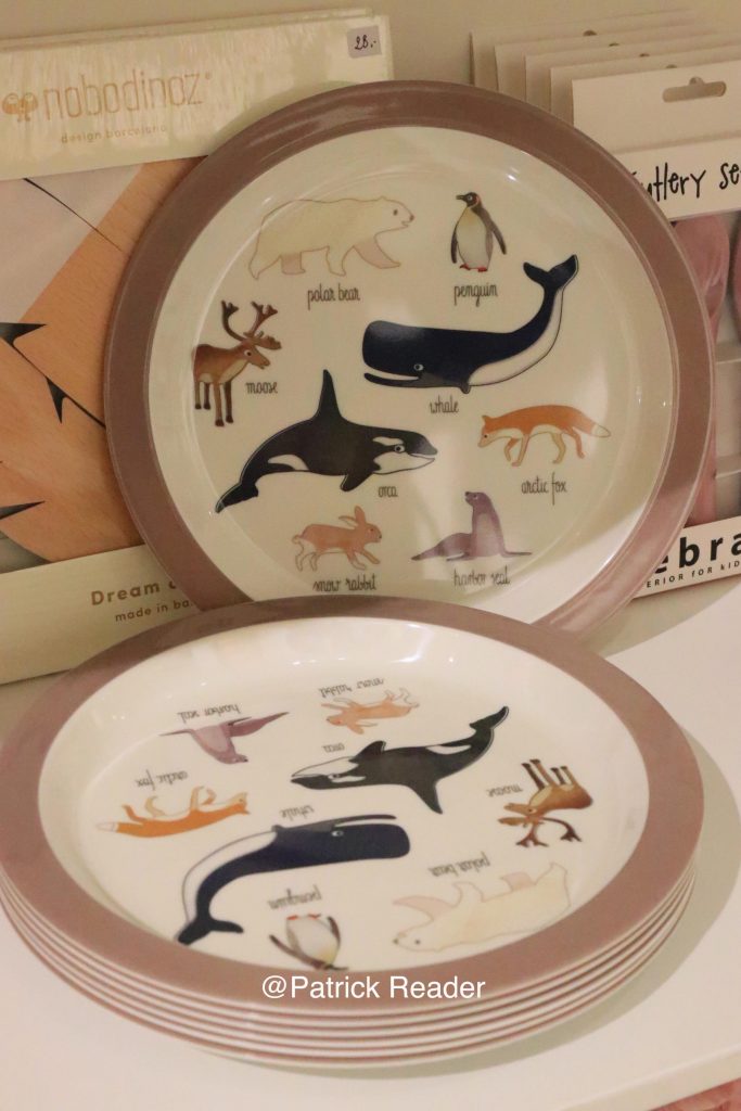 Couleur Locale Kids Knokke, boutique décoration intérieur, orque, assiette, renard polaire, phoque, ours blanc, Arctic05, baleine bleu, cygne, éléphant, doudou, faune polaire